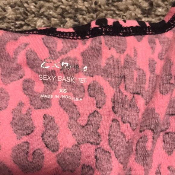 Cheetah pink Express sext tee - Picture 2 of 2